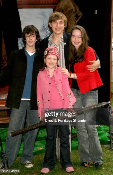 Skandar Keynes, Georgie Henley, William Moseley amd Anna Popplewell