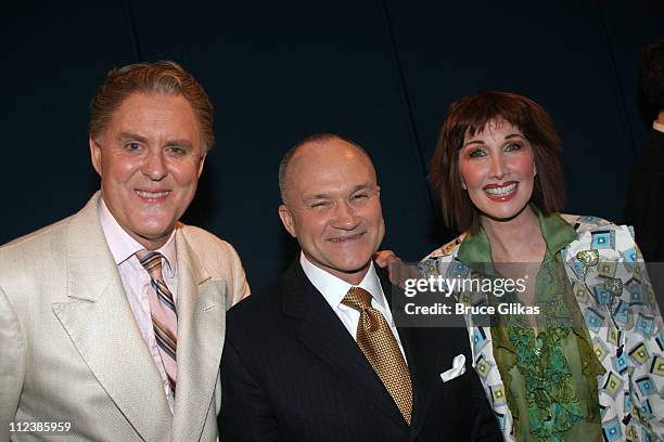 John Lithgow, NYPD Commissioner Raymond W. Kelly, and Joanna Gleason **EXCLUSIVE COVERAGE**