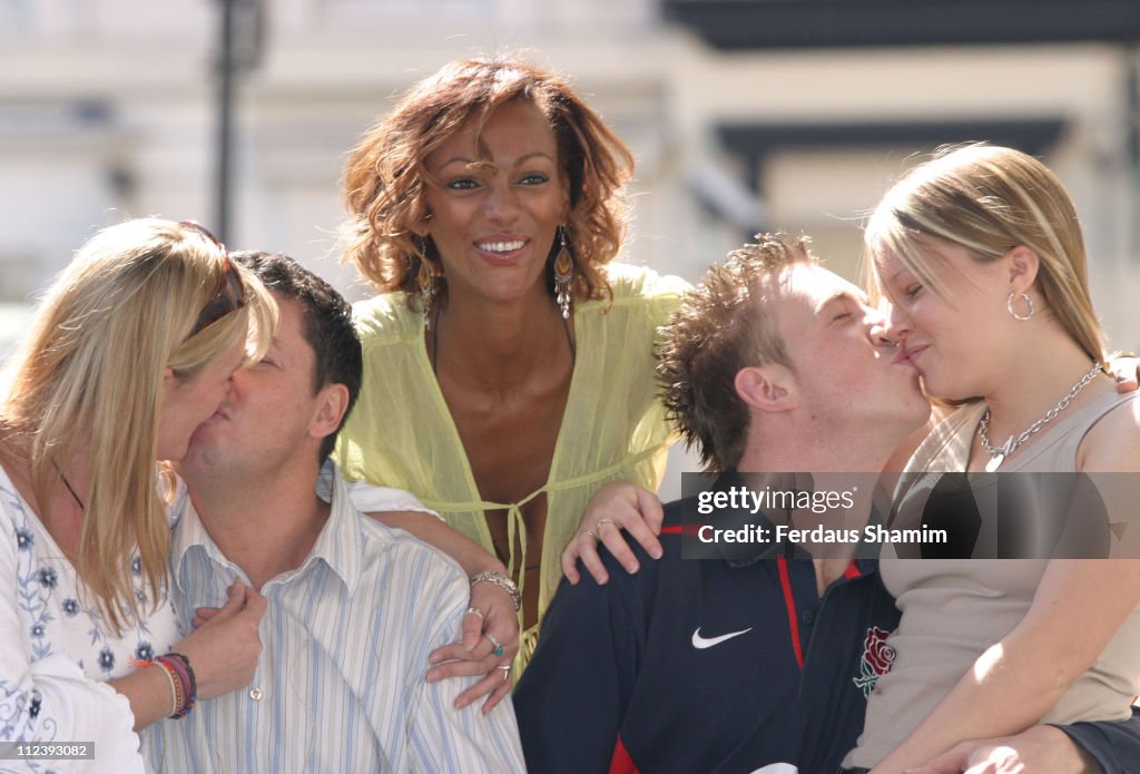 Guinness World Record Attempt at Longest Kiss - June 8, 2005