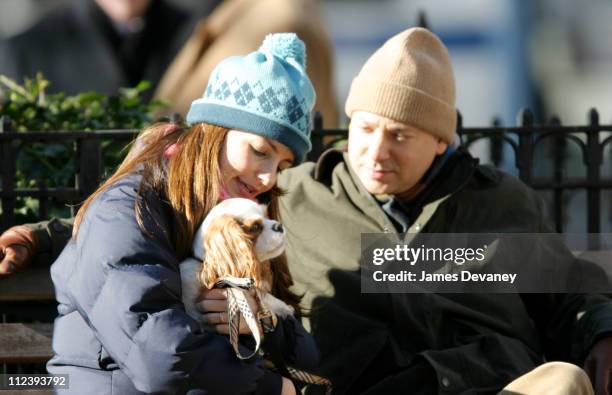 Kristin Davis and Evan Handler during Kristin Davis on the Set of "Sex and the City" - December 12, 2003 at 23rd and Broadway Dogwalk in New York...