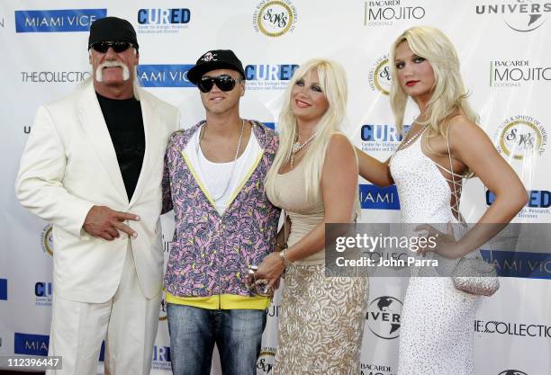 Hulk Hogan, Nick Hogan, Linda Hogan and Brooke Hogan