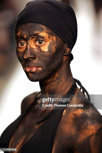 Model wearing Juan Carlos Obando Spring 2006 during Mercedes-Benz Spring 2006 L.A. Fashion Week at Smashbox Studios - Juan Carlos Obando - Runway at...