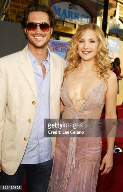 Oliver Hudson and Kate Hudson during "Raising Helen" Los Angeles Premiere - Red Carpet at El Capitan Theatre in Hollywood, California, United States.