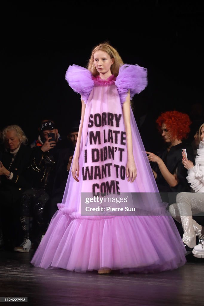 Viktor & Rolf : Runway - Paris Fashion Week - Haute Couture Spring Summer 2019