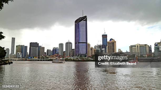 brisbane river, brisbane, australia - río brisbane fotografías e imágenes de stock