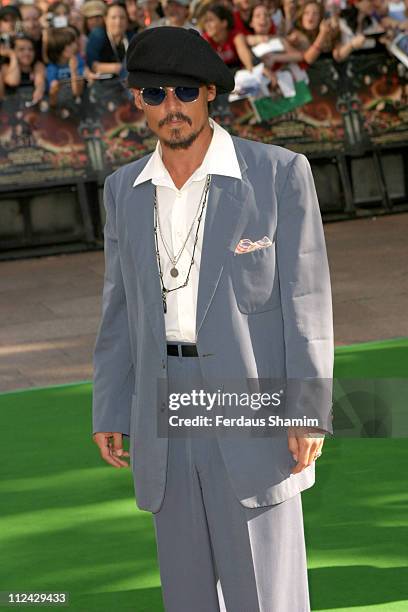 Johnny Depp during "Charlie and the Chocolate Factory" London Premiere - Arrivals at Odeon Leicester Square in London, Great Britain.