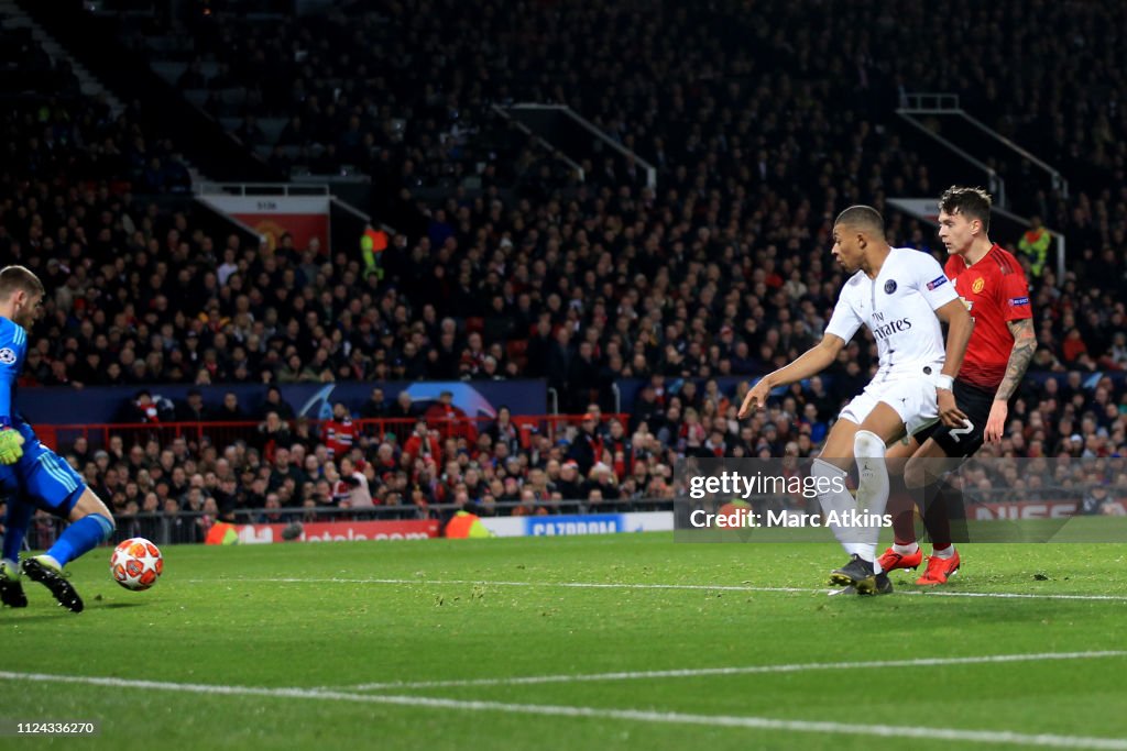 Manchester United v Paris Saint-Germain - UEFA Champions League Round of 16: First Leg