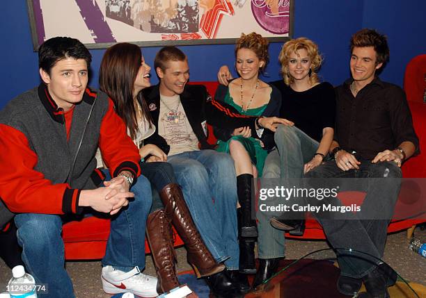 James Lafferty, Sophia Bush, Chad Michael Murray, Bethany Joy Lenz, Hilarie Burton and Tyler Hilton of "One Tree Hill"