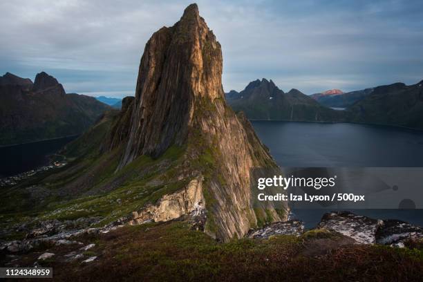 La Ki Rida 31 Lake Ridge Island Mounds Stock Photos, High-Res Pictures, and Images ...