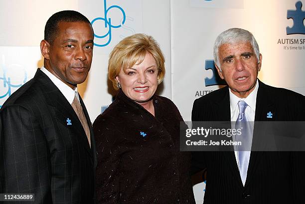 Football player Tony Dorsett, Autisem Speaks Co-Founder Suzanne Wright and Sirius Radio CEO Mel Karmazin arrive at the Waldorf Astoria hotel for the...