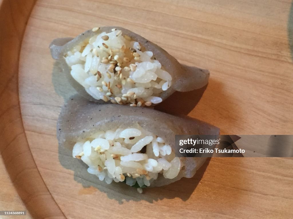 Konjak inari-zushi