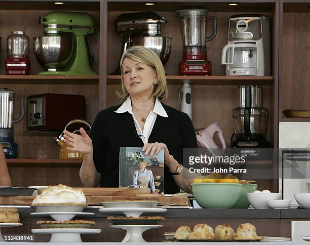 Martha Stewart during 6th Annual Food Network Wine & Food Festival - Culinary and Lifestyle Seminar Hosted by Martha Stewart at South Beach Wine &...