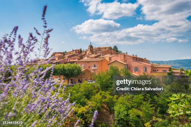 the village of roussillon - provence stock-fotos und bilder
