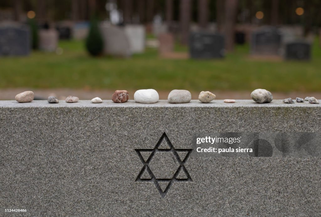Jewish Painted Rocks Stones On Jewish Grave High-Res Stock Photo - Getty Images