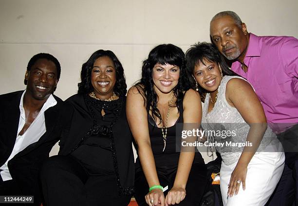 Isaiah Washington, Shonda Rhimes, Sara Ramirez, Chandra Wilson and James Pickens Jr. Of "Grey's Anatomy"