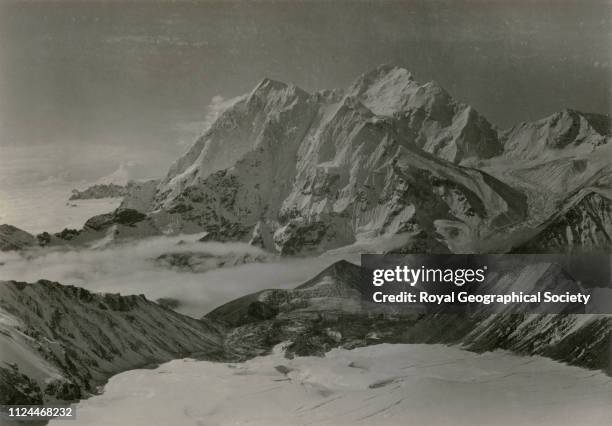 Chomo Chomo Photos and Premium High Res Pictures - Getty Images