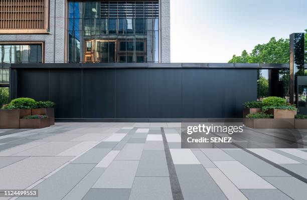 Solid Square Building Modern Square Building Photos and Premium High Res Pictures - Getty Images
