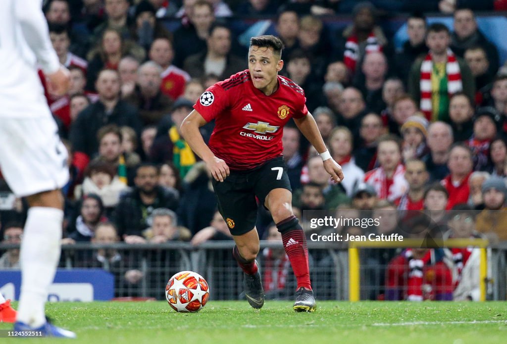 Manchester United v Paris Saint-Germain - UEFA Champions League Round of 16: First Leg