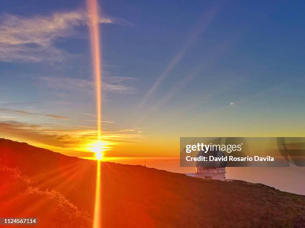 gran telescopio of canarias at sunset - astrónomo fotografías e imágenes de stock