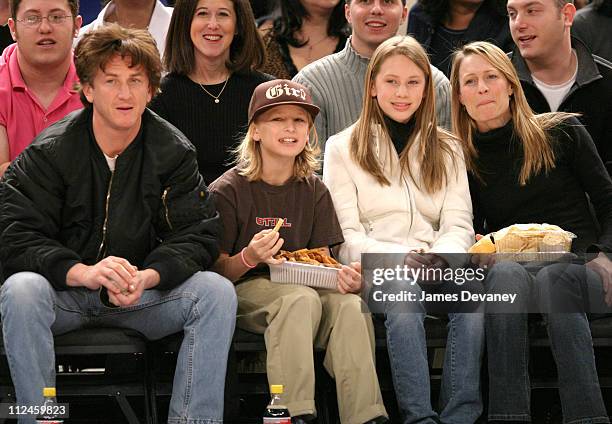 Sean Penn, Hopper Jack Penn, Dylan Frances Penn and Robin Wright Penn