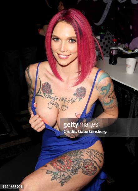 Adult film actress Anna Bell Peaks poses at the 2019 AVN Adult Entertainment Expo at the Hard Rock Hotel & Casino on January 24, 2019 in Las Vegas,...