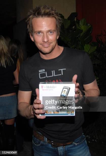 Sean Patrick Flanery with Samsung T-Mobile t509 during Samsung and T-Mobile "Now and Thin" in Hollywood Hosted by Jeremy Piven at Cabana Club in...