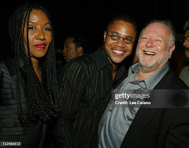 Cuba Gooding Jr., his mother, Shirley, left, and director Jonathan Lynn