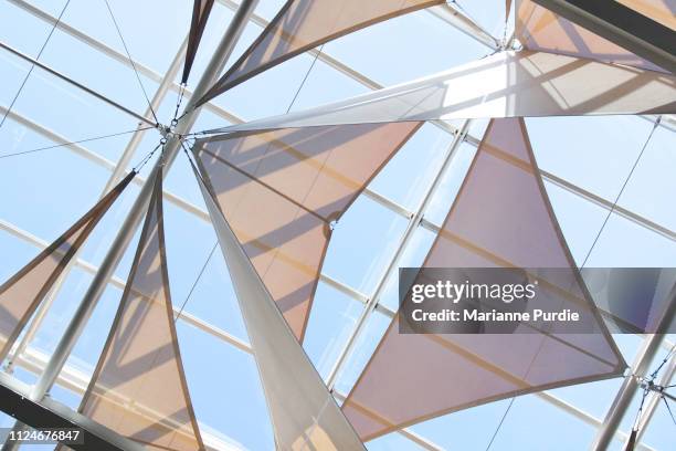 shade sails - sonnensegel stock-fotos und bilder