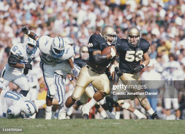 Jerome Bettis, Running Back for the University of Notre Dame Fighting Irish runs the ball during the NCAA Western Athletic Conference college...