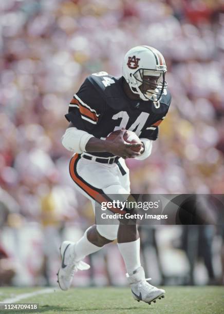 Bo Jackson, Running Back for the University of Auburn Tigers runs the ball during the NCAA Southeastern Conference college football game against the...