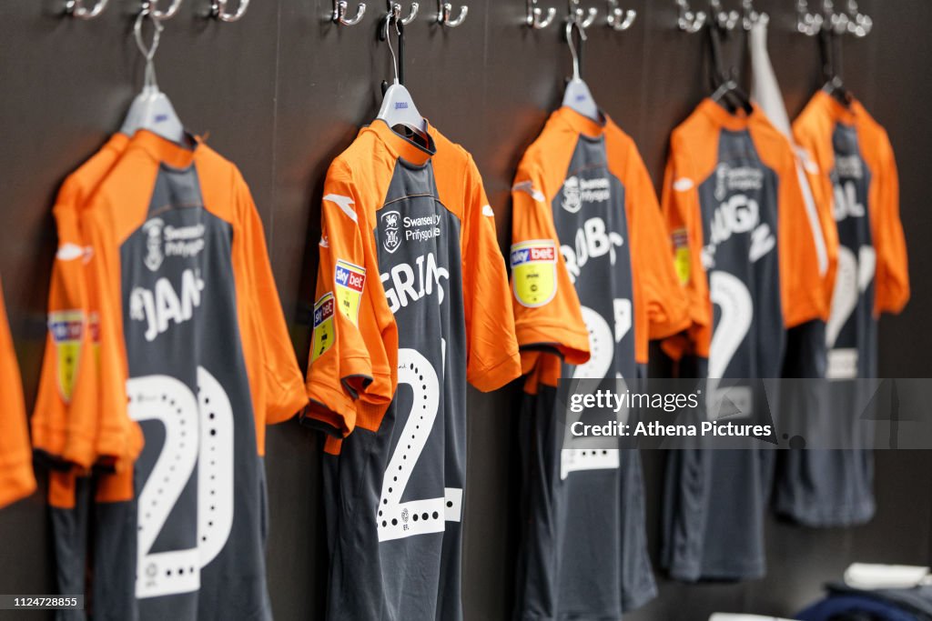 Leeds United v Swansea City - Sky Bet Championship