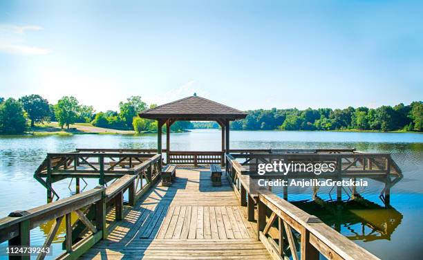 wooden pier and pagoda, shreveport, louisiana, united states - shreveport foto e immagini stock