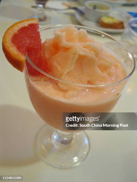 Pineapple and grapefruit frostie by Cafe Loft in Causeway Bay. 25 August 2004