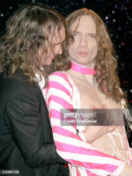 Justin Hawkins of The Darkness with waxwork figure