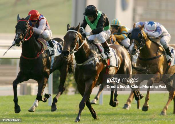 Race 7, racehorse No.1 Silent Witness and jockey F Coetzee won The Cathay Pacific International Sprint Trial over 1000M at Sha Tin Racecourse. 21...