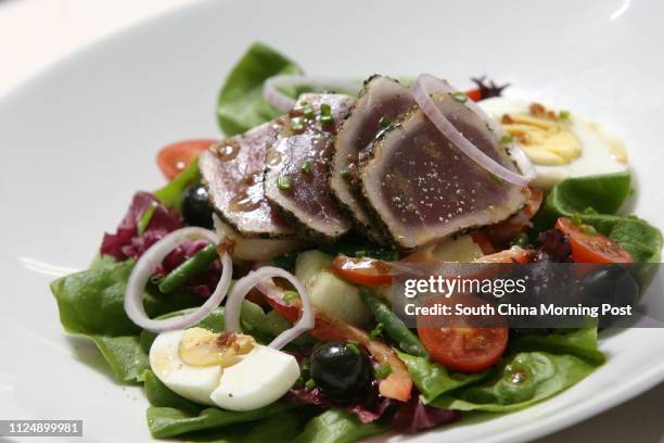 Dish of Salad Lafourchette, vegetable salad with seared tuna & olive oil dressing -$88, La Fourchette restaurant, Pacific Place. 25 January 2006