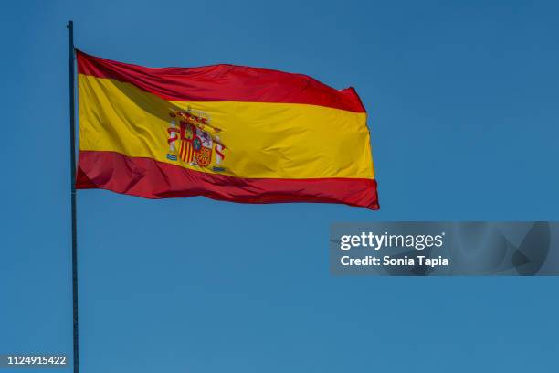 spanish flag - spanische flagge stock-fotos und bilder