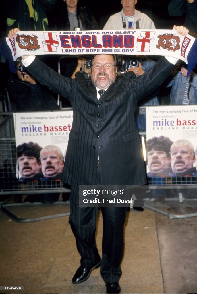 Mike Bassett England Manager UK Premiere