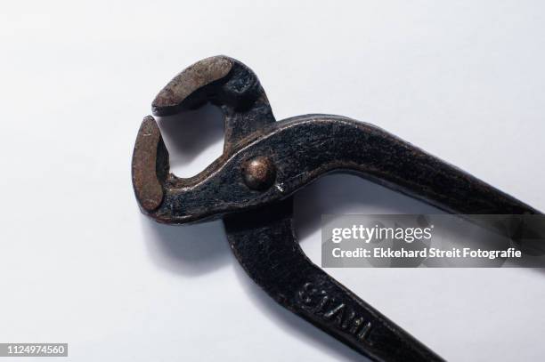 pincers (old) - pliers stockfoto's en -beelden