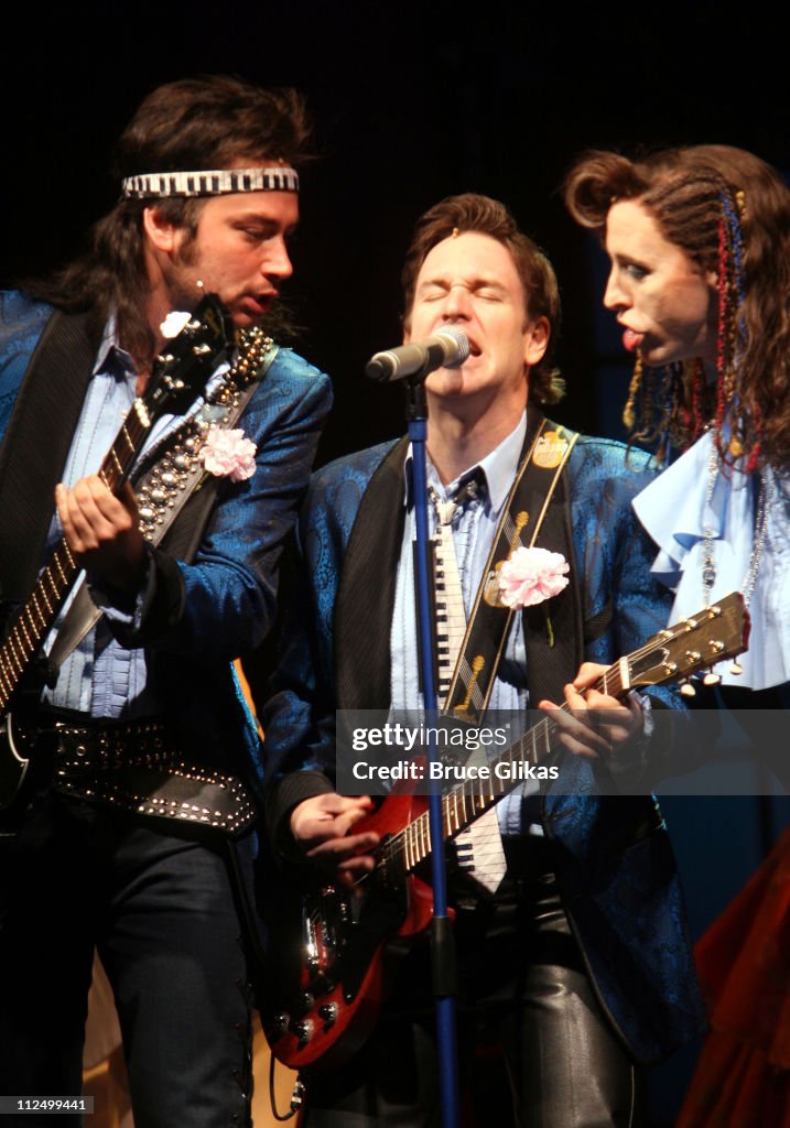 Luke and Laura of General Hospital Visit "The Wedding Singer" on Broadway - November 15, 2006