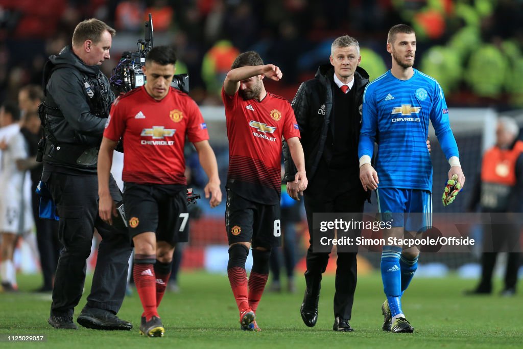 Manchester United v Paris Saint-Germain - UEFA Champions League Round of 16: First Leg