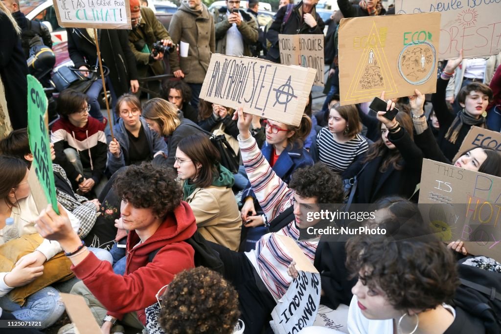 Youths Demonstrate In Paris Against Climate Change