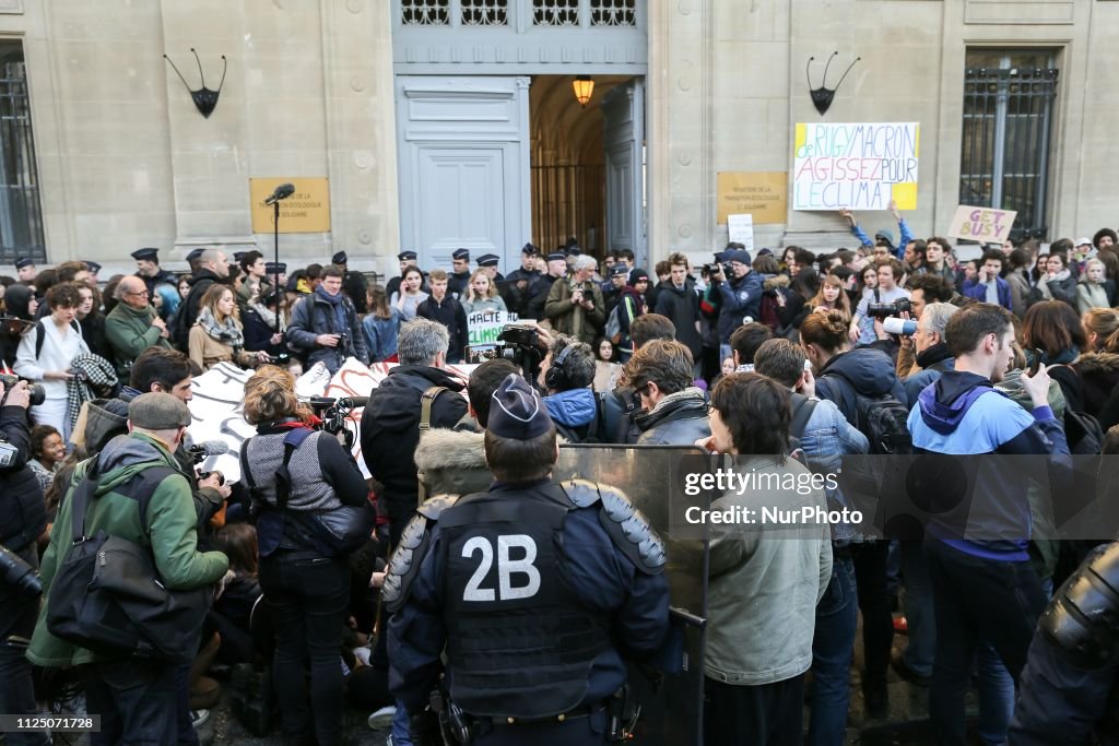 Youths Demonstrate In Paris Against Climate Change