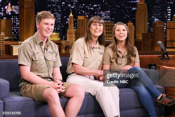 Episode 21519 -- Pictured: Animal Experts Robert Irwin, Terri Irwin, and Bindi Irwin during an interview on February 15, 2019 --