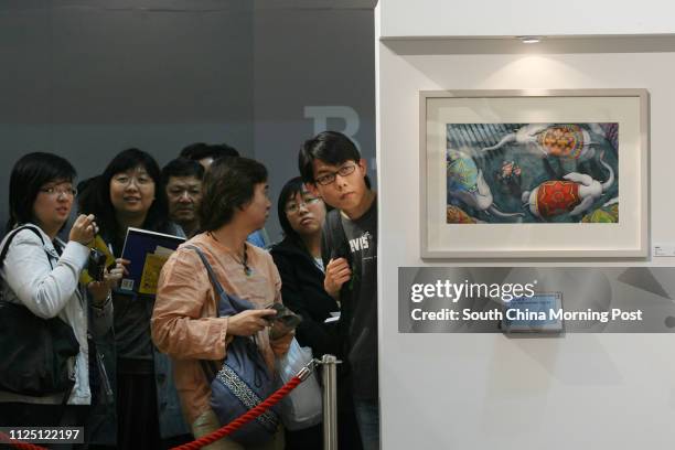 Autograph Queue Jimmy Liao Photos and Premium High Res Pictures - Getty Images