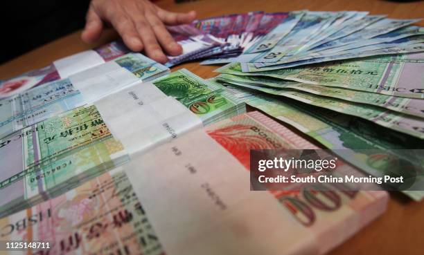 Hsbc Bank Notes Stack Banknotes Hsbc Photos and Premium High Res Pictures - Getty Images
