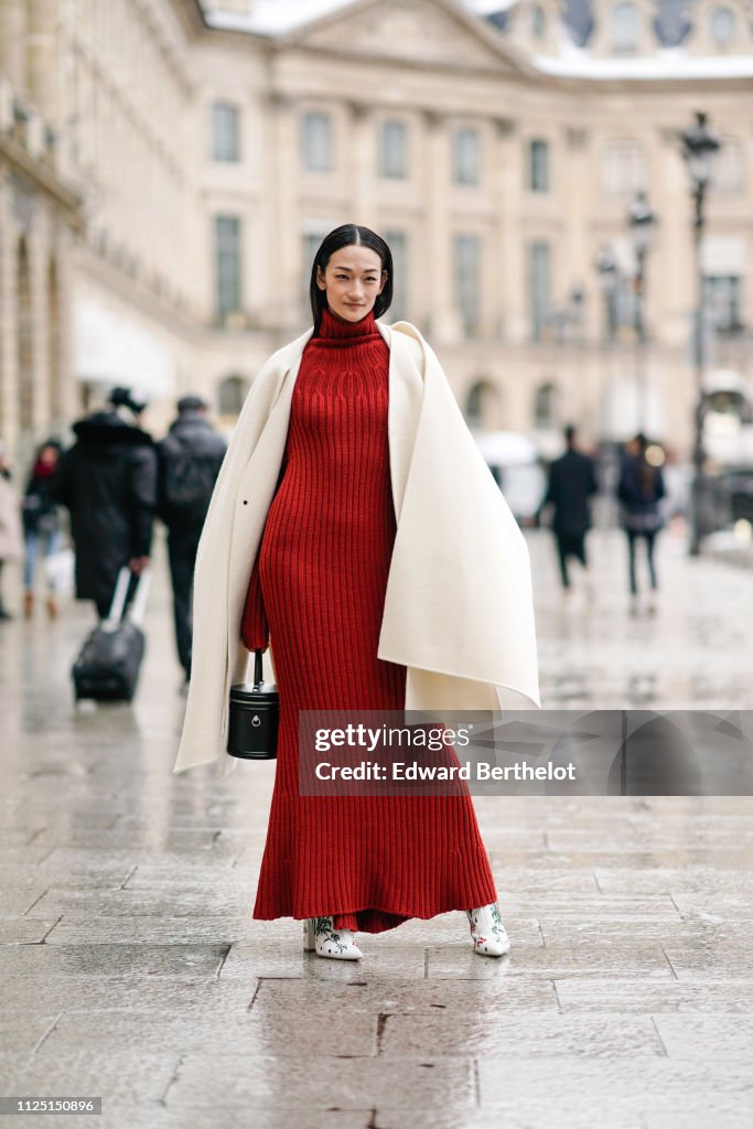 Street Style - Paris Fashion Week - Haute Couture Spring Summer 2020 : Day Two