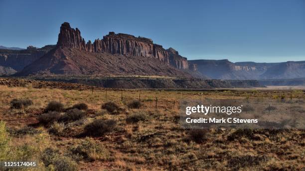 looking across utah landscape to bridger jack mesa - bears ears national monument stock-fotos und bilder