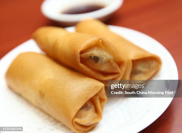 Deep Spring Roll 1,380 Deep Fried Spring Roll Stock Photos, High-Res Pictures, and ...