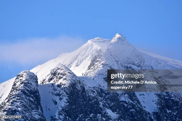 the white summit of sylarna - jamtland stock pictures, royalty-free photos & images